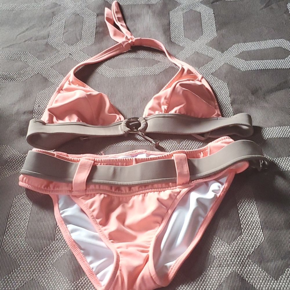 Swim suit